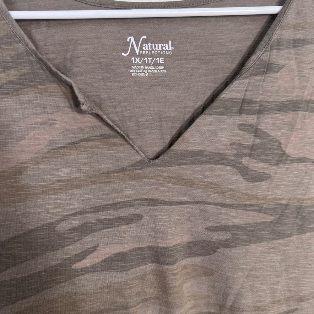 Natural Reflections Earthy Camo Notched Utility V-Neck Tank Top Plus 1X Gorpcore - Picture 2 of 7